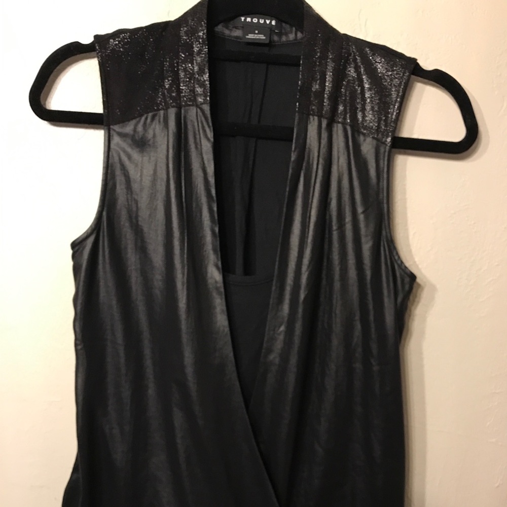 Trouve Dressy Tank Top
